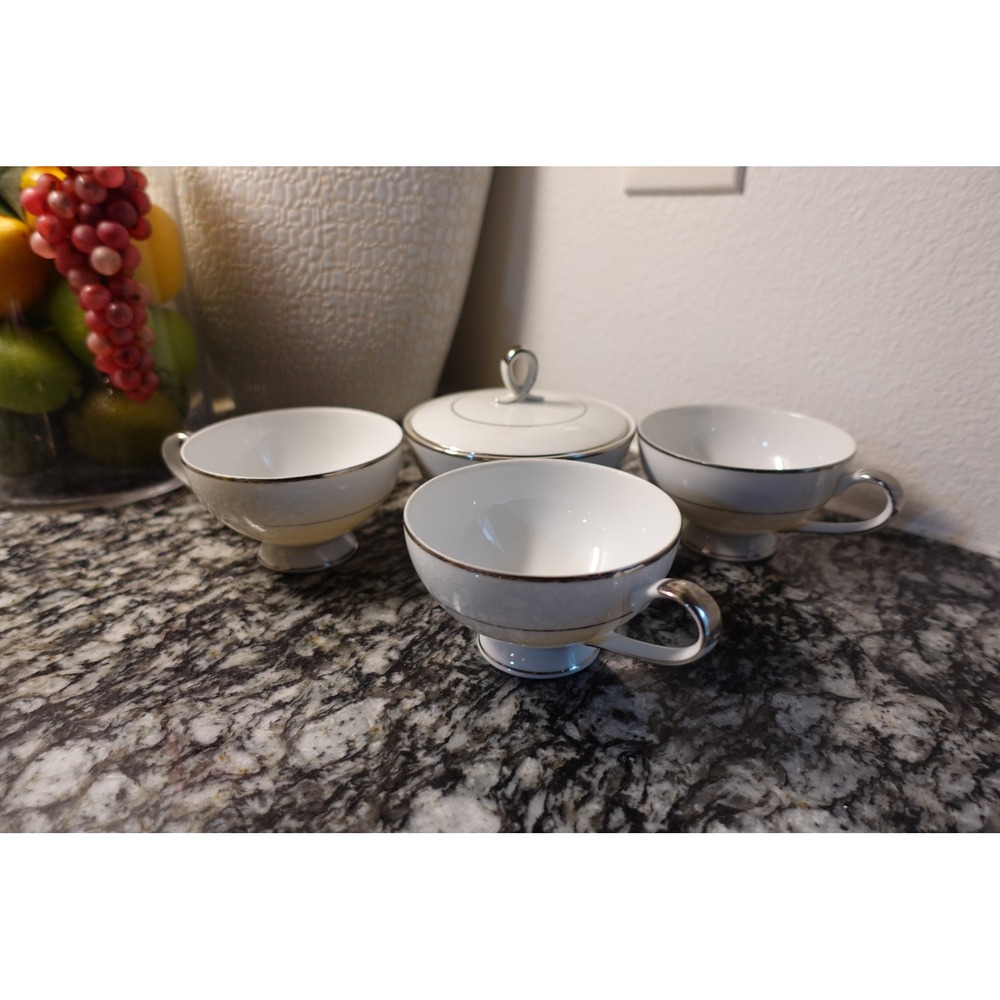 Vintage MIKASA Narumi JAPAN fine China teacups and sugar bowl - Picture 5 of 10